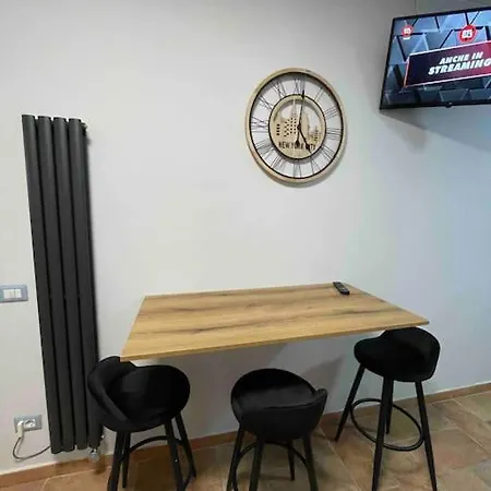 Apartman La Finestra Di Fronte *